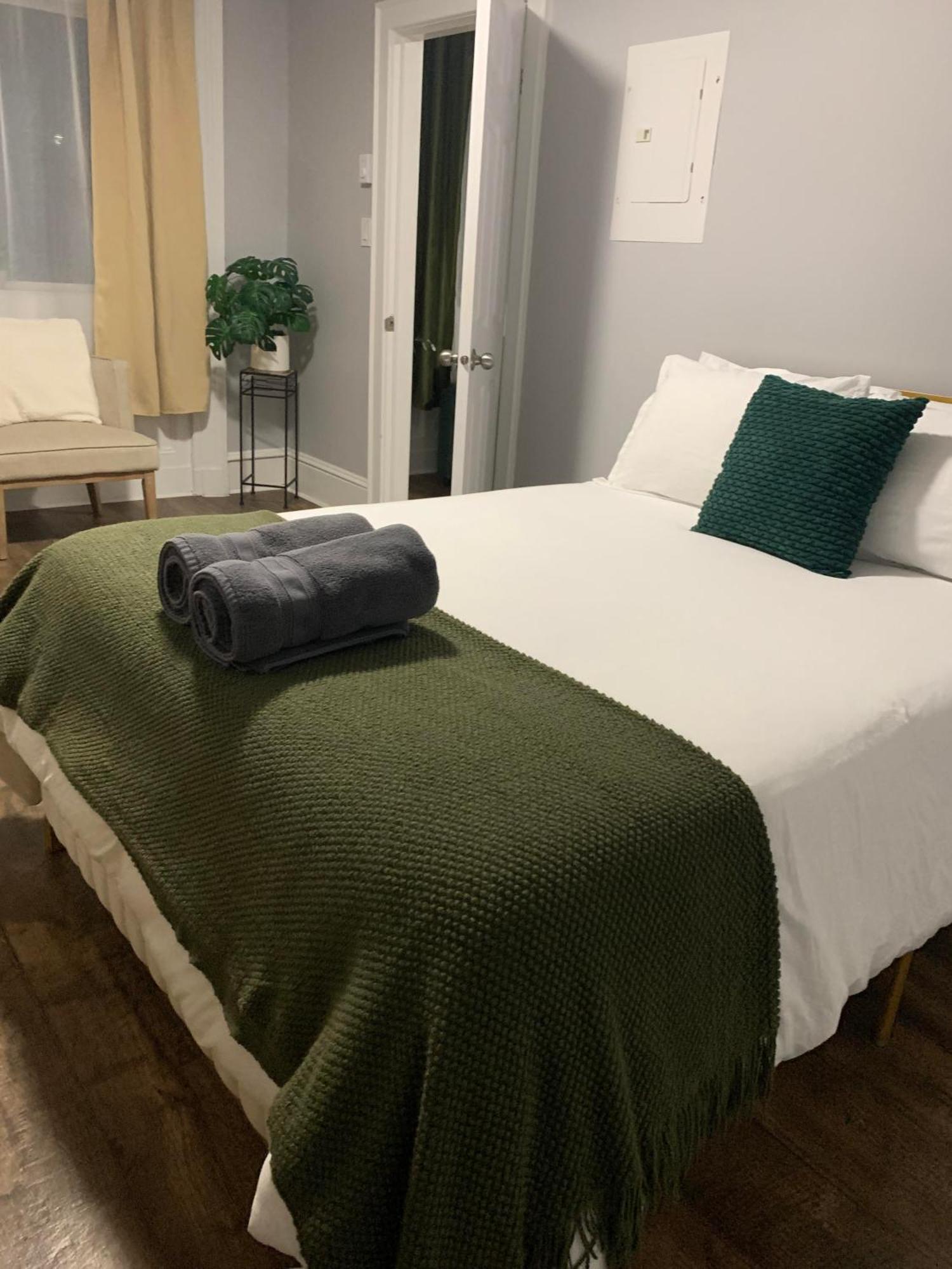 Ferienwohnung Cozy 1Br By Hospital & Uptown Saint John Exterior foto